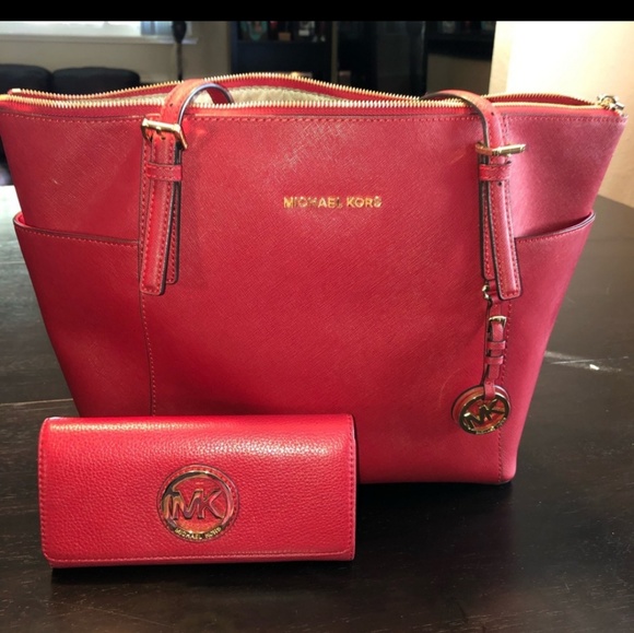 Nice bag Authentic ...u can offer on the wallet - Picture 1 of 1